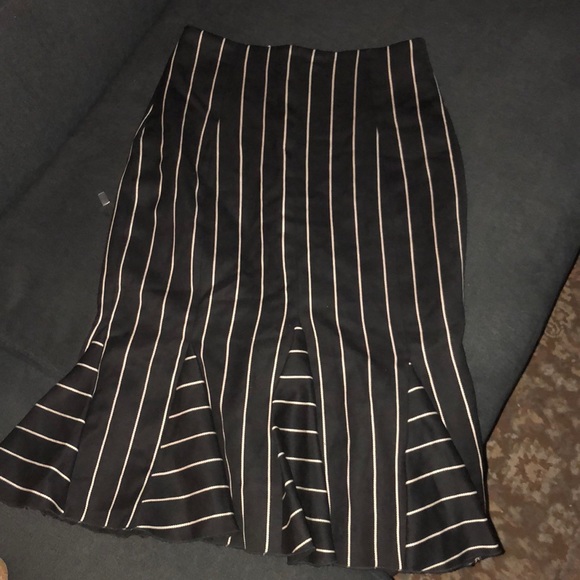Emporio Armani Striped Woven skirt - Picture 2 of 6